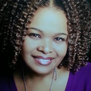 Meet your Posher, Adrienne